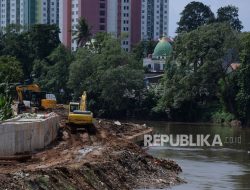 Pemprov Mulai Lakukan Pembebasan Lahan, Pramono Sebut Normalisasi Ciliwung Harus Dilanjutkan
