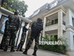 Resmi! TNI akan Kawal Jaksa Saat Bertugas, Ini Isi Perpres yang Diteken Prabowo