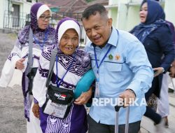The Centennial Pilgrim, Sutiah, Rezeki Hasil Tani Jadi Bekal ke Tanah Suci