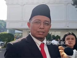 Hasan Nasbi: Stair Lift di Candi Borobudur untuk Presiden Macron