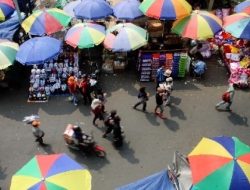 Ditempati Jejeran PKL, Bantaran Sungai Sukalila Cirebon Segera Ditata