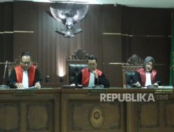Diwarnai Intervensi, Sidang Pertama Gugatan Ijazah Jokowi di PN Sleman Ditunda