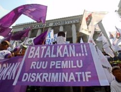 KPU Hingga Demokrat Respons Putusan MK Soal Pemilu Nasional dan Lokal Dipisah