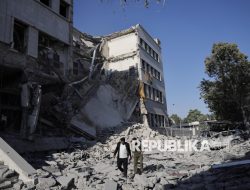 Pasukan Suriah Mundur Selepas Damaskus Diserang Israel