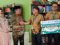 Dukung Literasi Anak, APICAL Salurkan Ratusan Buku ke Tiga Sekolah Dasar di Dumai
