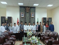 Gus Baha Temui Menag, Titip Pesan Agar Tim Tafsir Alquran Kemenag untuk Hati-Hati