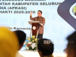 Mendagri Kukuhkan Bursah Zarnubi Jadi Ketum Apkasi 2025-2030