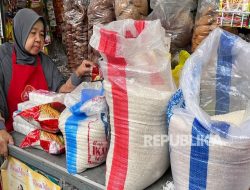 Pedagang Beras di Yogya Khawatir Kepercayaan Pembeli Hilang karena Isu Beras Premium Oplosan