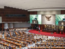 DPR dan Pemerintah Sahkan RAPBN 2026, Defisit Rp 698 Triliun