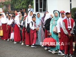 Prabowo Beri Pembekalan Akbar Guru dan Kepala Sekolah Rakyat