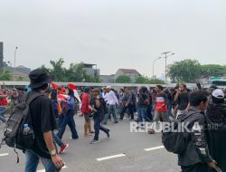Demonstran 25 Agustus Bantah Dibayar: ‘Saya Datang Kemauan Sendiri, Mereka Merampok Rakyat’