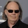 Musisi Neil Young Berencana Tarik Semua Musiknya dari Amazon, Ada Apa?