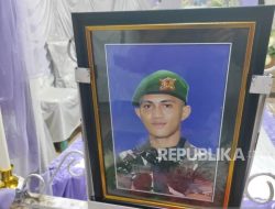 Pengakuan Mengejutkan Sang Ibu, Prada Lucky Dipukul dan Dicambuk di Barak Sebelum Tewas