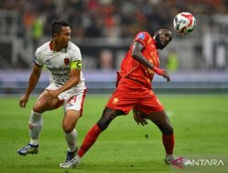 Rizky Ridho Kritik Kualitas Rumput JIS Usai Laga Persija vs Bali United