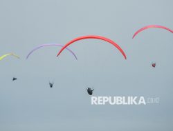 Peserta dari 18 Negara Ramaikan Ajang West Java Paragliding Championship