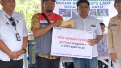 PT KPI RU II Sungai Pakning Salurkan Bantuan untuk 7 KK Korban Kebakaran di Desa Bukit Batu