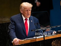 Jutaan Orang di AS Turun ke Jalan Protes Donald Trump
