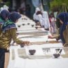Kreasi Batik dengan Pewarna Alam di Atas Kain Sepanjang 116 Meter