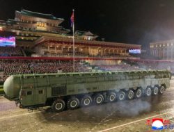 Korut Pamerkan Rudal Hwasong-20 dalam Parade Militer Jumat