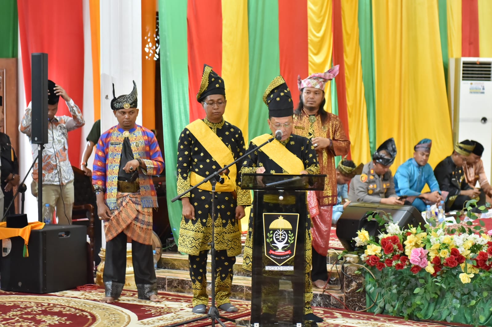 Bupati Rohil Resmi Sandang Gelar Datuk Seri, Wabup Jadi Datuk Timbalan