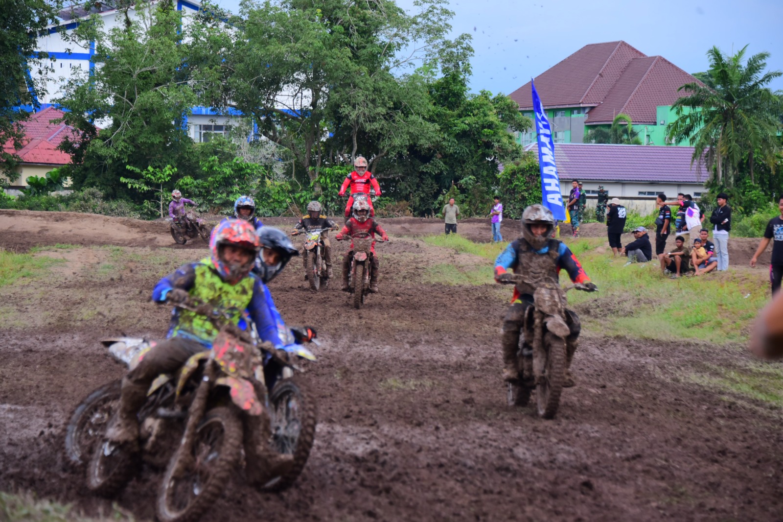 Kejuaraan Grasstrack Motorcross Piala Danramil 01/Bengkalis Resmi Ditutup