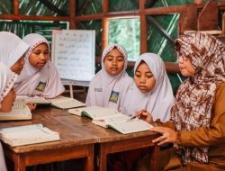 Kebaikan dan Keutamaan Mendidik Anak Perempuan