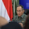 Gadai Ilegal Marak, Bos OJK Heran Ada yang Berdiri Dekat Kantor OJK