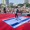 RI tak Mungkin Berpihak kepada Israel, Massa Aksi Patung Kuda Injak Bendera Zionis